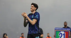 Rinnovi, rumor e ironia: l’Inter tra Chivu, Bastoni e il mercato