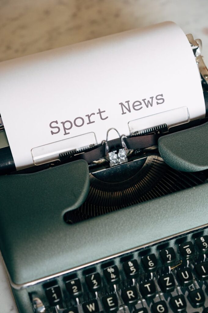 calcio-click-ironia.jpg Il calcio dei click: ironia tra titoli che cambiano maglia