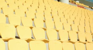 La Curva che Sogna il Muro Giallo: San Siro tra innovazione e memoria La Curva che Sogna il Muro Giallo: San Siro tra innovazione e memoria