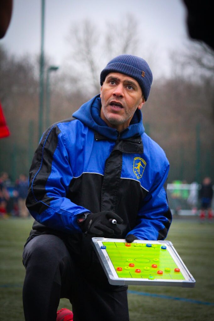 image-filename-slug.jpg Caressa propone una Inter 2026/2027: tra difesa a quattro, tre mediani e due soli riflettori