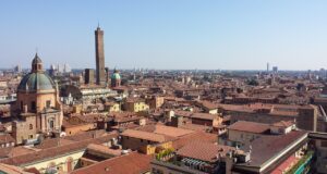 Rowe incanta Inter: tra prezzo, concorrenza e nuove prospettive per l’attacco Rowe incanta Inter: tra prezzo, concorrenza e nuove prospettive per l'attacco