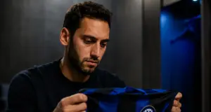 Calhanoglu: voci di mercato, la sfida del Fenerbahçe e l’eco sull’Inter